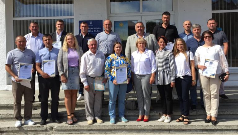 У Богородчанах вручили грамоти вчителям фізкультури з нагоди професійного свята (ФОТО)