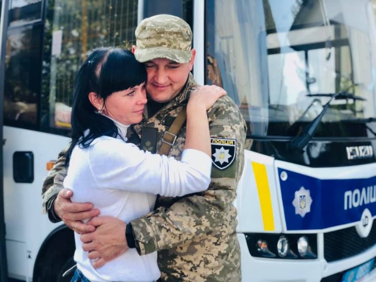У зону ООС відправили загін прикарпатських поліцейських (ФОТО) 5 241889640 6558889464151638 2444731264509210104 n