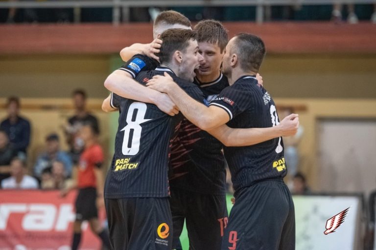 ФУТЗАЛ. "Ураган" розгромив "Енергію" і вийшов в лідери Екстра-ліги (ВІДЕО) 12 242252168 4437177882992193 202006534319817863 n