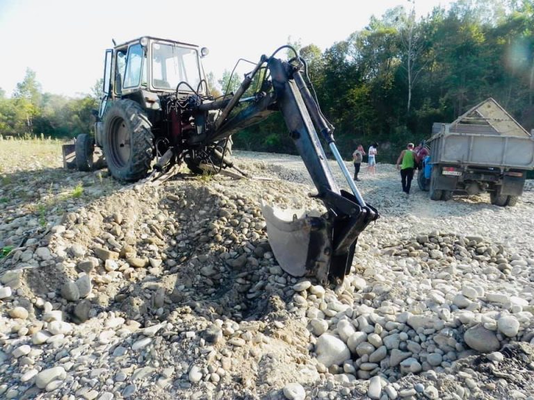 У чотирьох районах Прикарпаття незаконно видобували корисні копалини (ФОТО) 9 242526940 6609434945763756 5611313344279618660 n