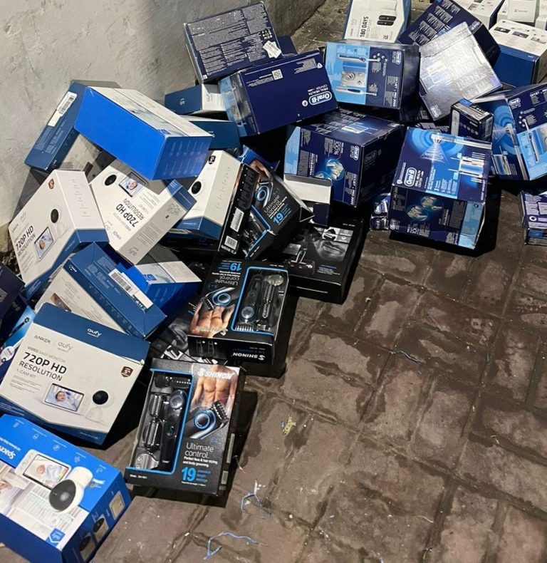 Мешканець Прикарпаття хотів перевезти з Польщі побутової техніки на 300 тисяч гривень (ФОТО)