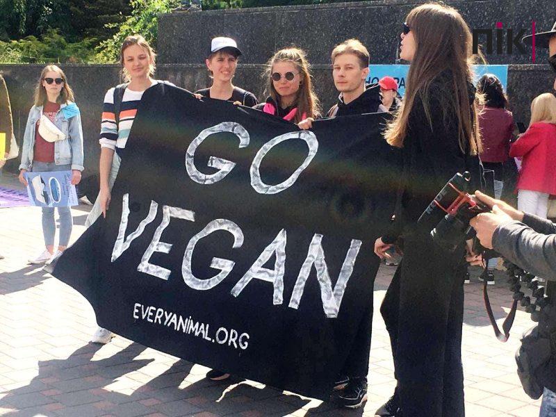 У Франківську пройшов Всеукраїнський марш за тварин: що вимагають (ФОТО) 11 У Франківську прийшов Всеукраїнський марш за тварин