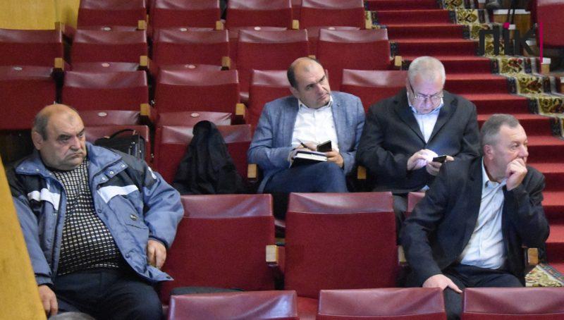 Депутати Франківської райради вкотре нагадали центральній владі про своє існування (ФОТОРЕПОРТАЖ) 9 Сесія Івано-Франківської районної ради