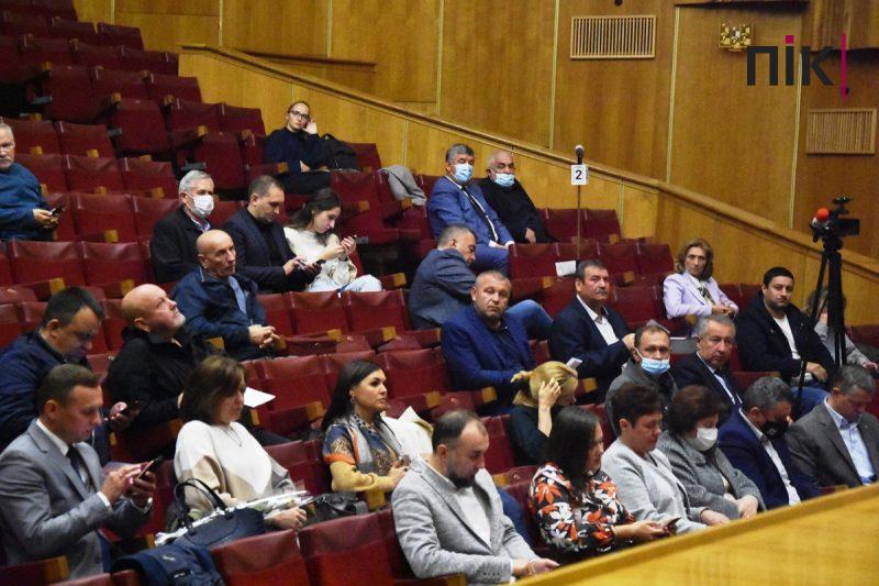 Депутати Франківської райради вкотре нагадали центральній владі про своє існування (ФОТОРЕПОРТАЖ) 5 Сесія Івано-Франківської районної ради