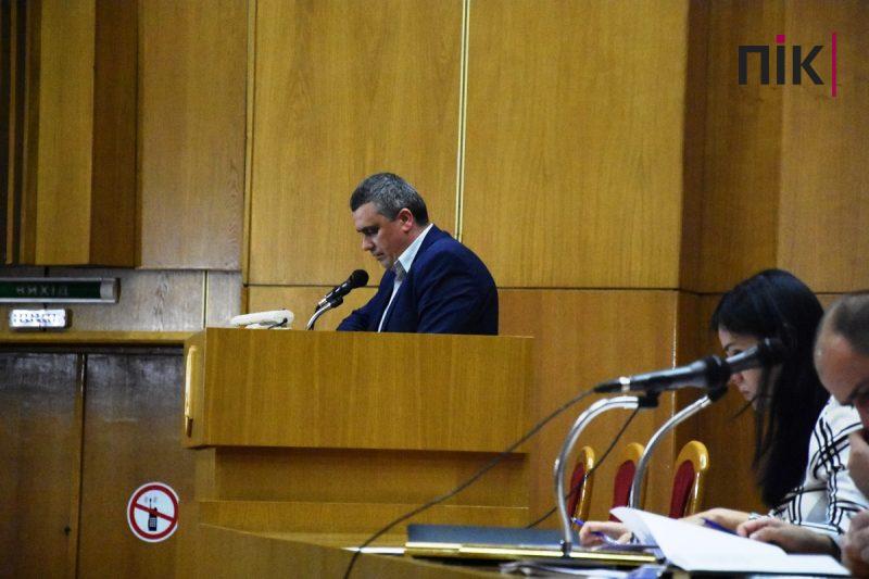 Депутати Франківської райради вкотре нагадали центральній владі про своє існування (ФОТОРЕПОРТАЖ) 2 Сесія Івано-Франківської районної ради