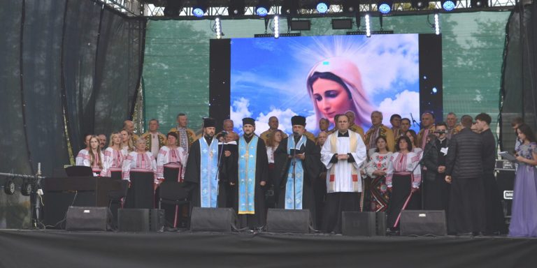 Селище в обіймах Богородиці: як Богородчани День селища святкували (ФОТО) 2 Селище в обіймах Богородиці: як Богородчани День селища святкували (ФОТО)