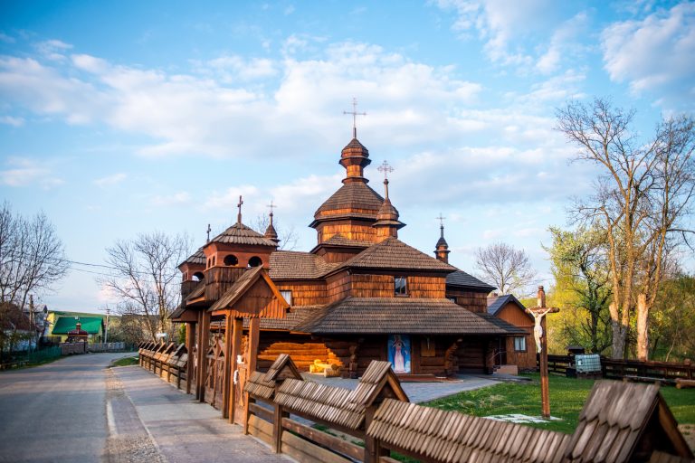 На Прикарпатті створили нові віртуальні тури храмами та визначними місцями (ПЕРЕЛІК) 7 На Прикарпатті створили нові віртуальні тури храмами та визначними місцями (ПЕРЕЛІК)