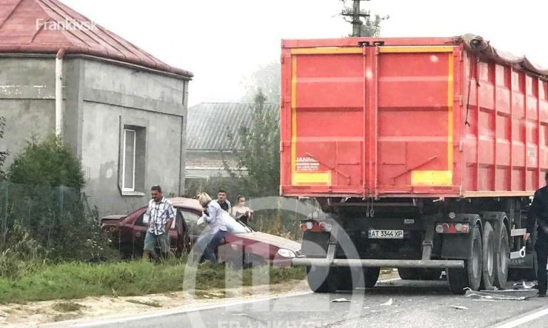 ДТП на Рогатинщині: рух транспорту ускладнено (ФОТО) 10 photo 2021 09 11 18 57 37
