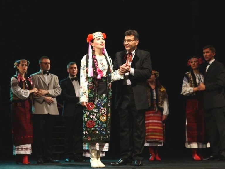 У Коломиї вперше зіграють "Гуцулку Ксеню" (ВІДЕО) 6 У Коломиї вперше зіграють "Гуцулку Ксеню" (ВІДЕО)