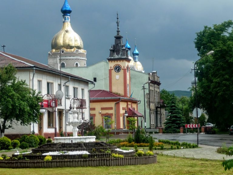 Від греко-римської боротьби до презентації бойківської вуличної їжі: День міста у Болехові (АФІША) 11 trip impressions ukraine bolekhov 29 full