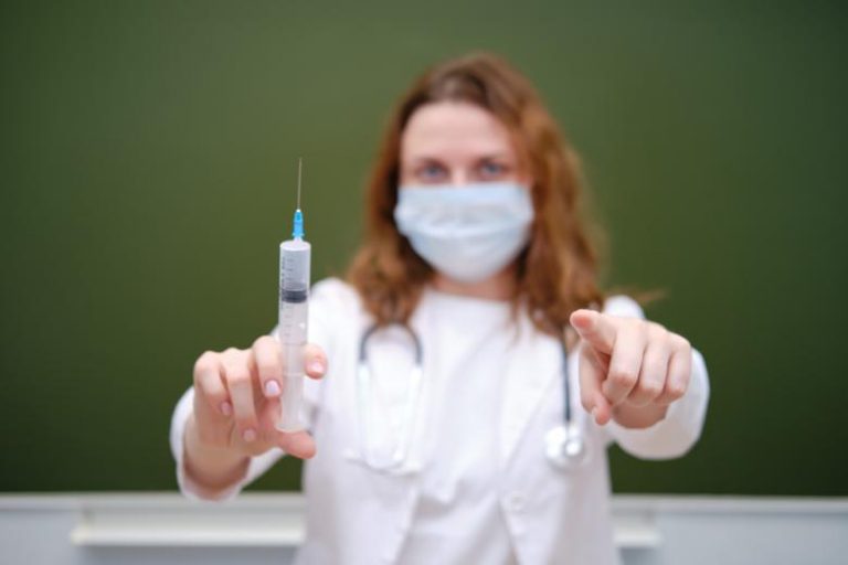 Франківські школи, в яких щепили 80% персоналу, зможуть отримати призи 14 vakczinacziya v germanii dlya uchitelej