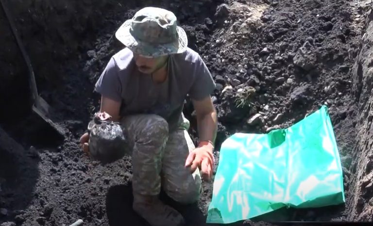 У Тисмениці знайшли рештки німецьких солдатів (ВІДЕО) 2 vkpntng