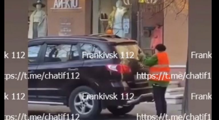 У Франківську жінка навмисне пошкодила припаркований автомобіль (ВІДЕО) 10 1111111
