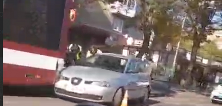 Ще одна ДТП на Коновальця у Франківську: дорогу не поділили легковик та автобус (ВІДЕО) 5 14bbfa1465bf1ff4d698a1122ffad41011