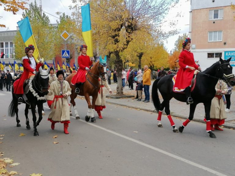 У Калуші вперше відбувся Марш захисників України (ФОТО) 11 У Калуші вперше відбувся Марш захисників України (ФОТО)