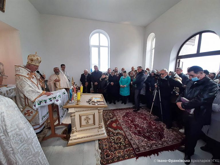 В Негівцях на Калущині Митрополит Володимир освятив новий храм (ФОТО)