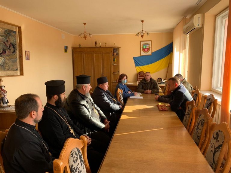 На Косівщині влада та духовенство говорили про масштабну інформаційну кампанію (ФОТО) 8 На Косівщині влада та духовенство говорили про масштабну інформаційну кампанію (ФОТО)
