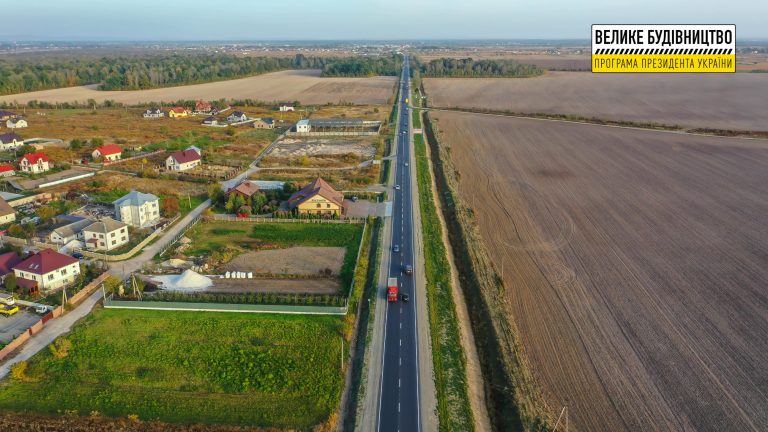 У мережі показали відремонтовану дорогу державного значення в Чукалівці (ФОТО)