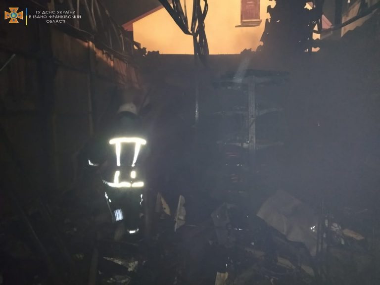 У Болехові вночі трапилися дві пожежі: що горіло (ФОТО) 7 247225549 4402998219819979 9003927122513603309 n
