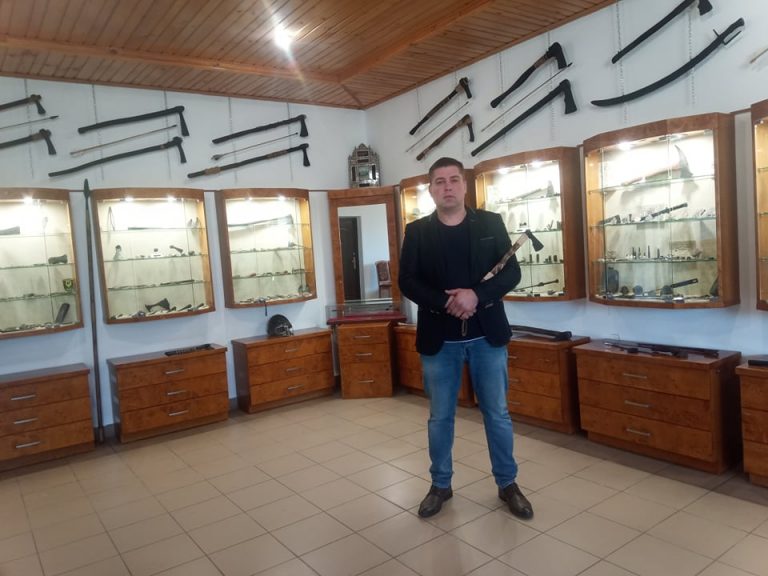 На Прикарпатті підприємець створив музей знахідок