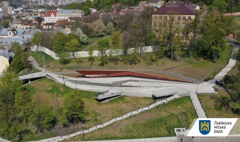 У Львові висадять 96 іменних дерев пам'яті загиблим Героям України 6 Парк пам'яті: у Львові висадять 96 іменних дерев присвячених загиблим Героям України