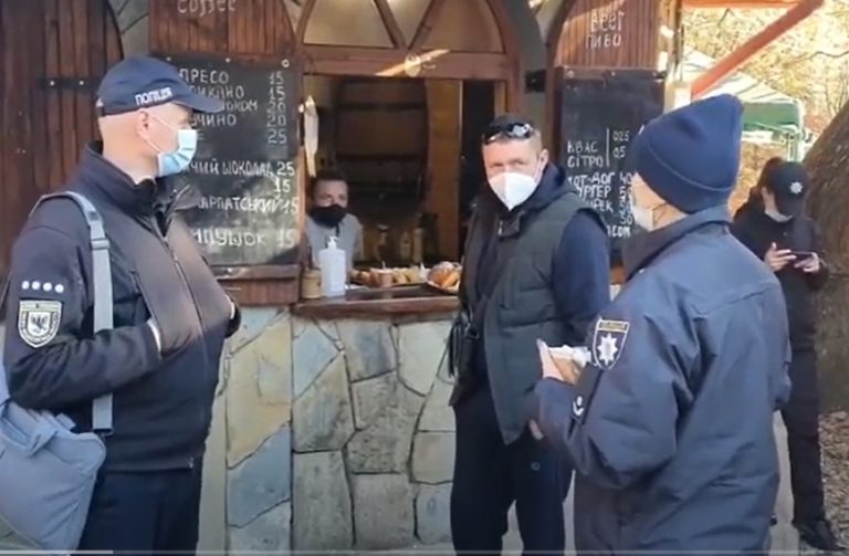 Продавці зачиняються або тікають: як проходять карантинні перевірки на Прикарпатті (ВІДЕО) 11 zemletrus 211