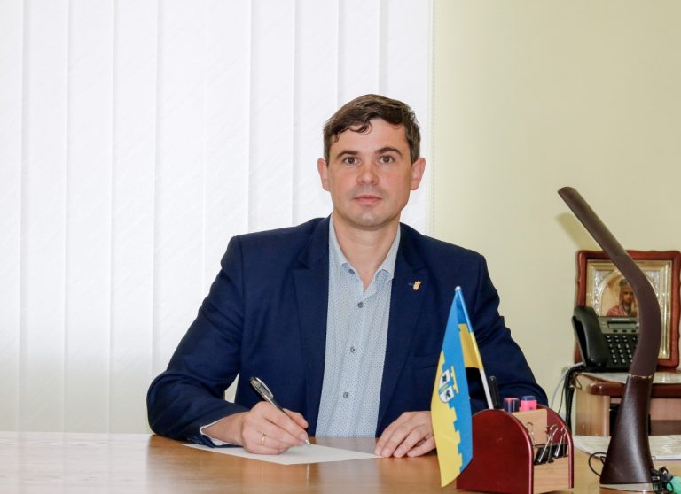 Мер Калуша запрошує мешканців громади написати диктант: для чого?