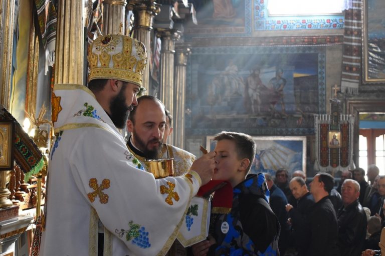 У селі Великий Ключів на Коломийщині освятили дзвінницю (ФОТО) 5 У селі Великий Ключів на Коломийщині освятили дзвінницю (ФОТО)