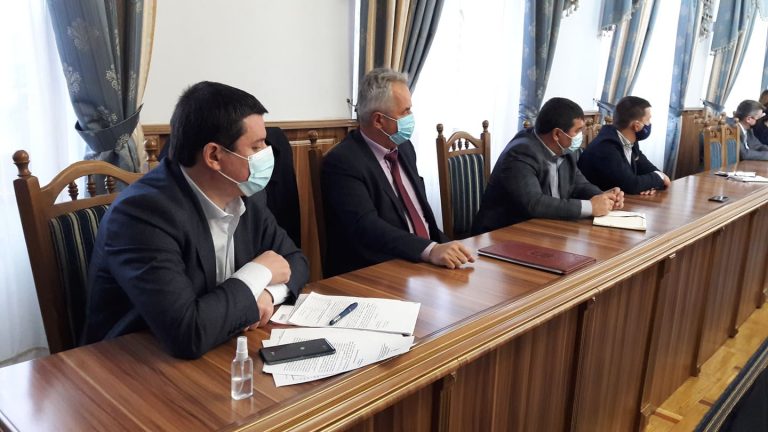У клінічних лікарнях Франківська закінчився кисень: в ОДА кажуть, що "є трішки проблема" 1 254598489 214061537504015 7821987599449015106 n
