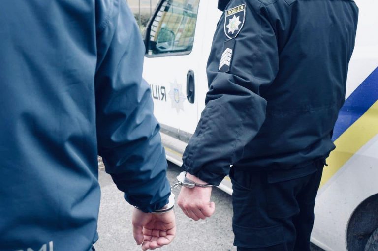 На Прикарпатті під час застілля чоловік до смерті забив товариша по чарці (ФОТО)