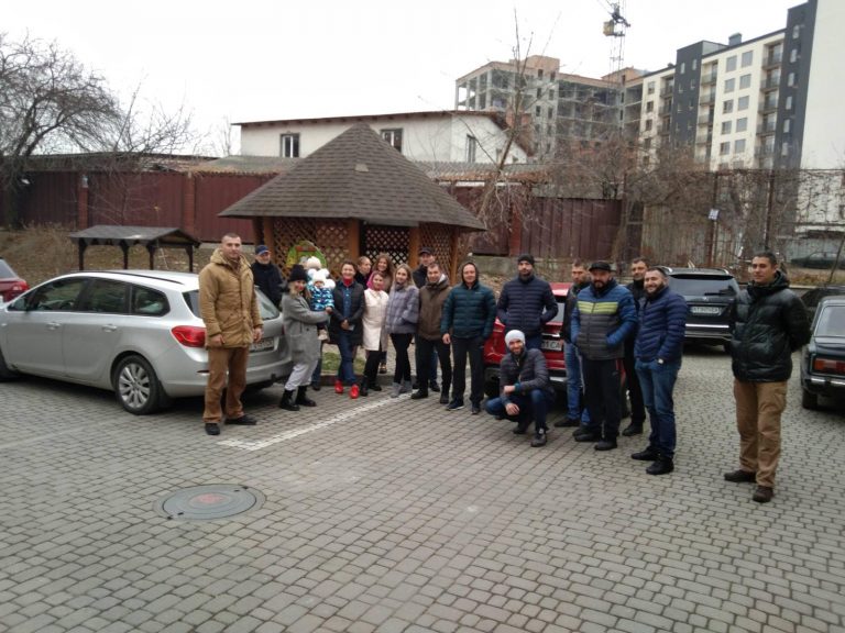 У Франківську одні жителі вимагають демонтувати альтанку, інші - виступають проти її знесення (ФОТО) 8 У Франківську одні жителі вимагають демонтувати альтанку, інші - виступають проти її знесення (ФОТО)