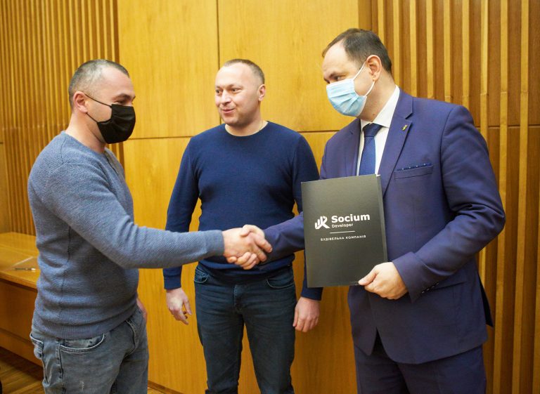 У Франківську вісім учасників бойових дій отримали власне житло (ФОТО) 11 261285988 442229914139937 7575910726149109114 n