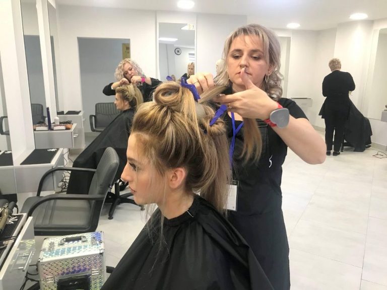 У Брошнівському ліцеї відкрили нову майстерню із навчання перукарів 2 broshniv licej 22 11 2021 2