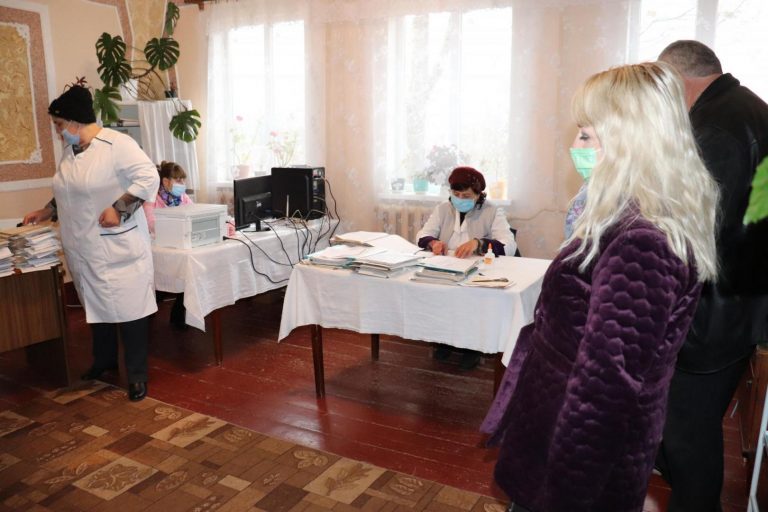 Як на Коломийщині працює один з найвіддаленіших тимчасових пунктів щеплення (ФОТО) 6 Як на Коломийщині працює один з найвіддаленіших тимчасових пунктів щеплення (ФОТО)