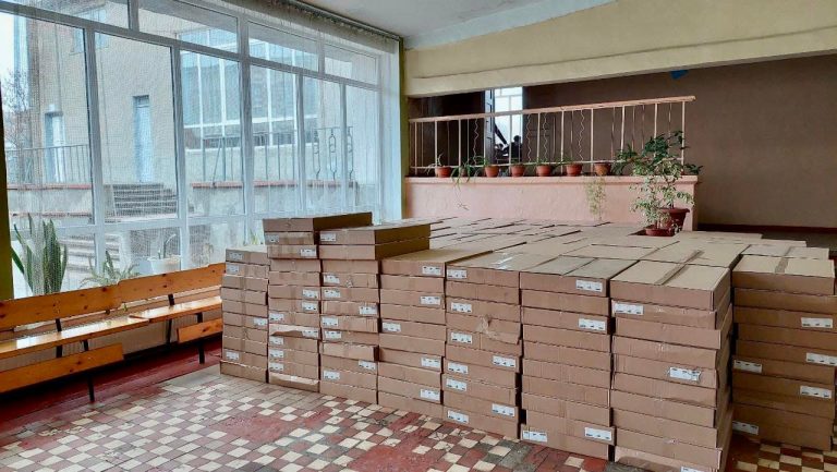 У Коломиї для першокласників закуплять понад 400 шкільних парт (ФОТО) 3 264751809 1014683355781348 2751872871027024232 n