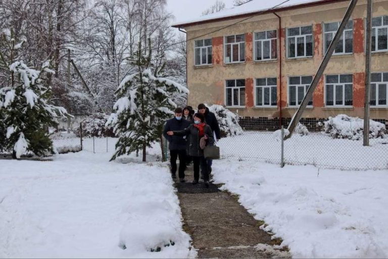 В селі на Калущині просідає земля: що прояснили на виїзній нараді у Кропивнику (ФОТО) 2 В селі на Калущині просідає земля: про це говорили на виїзній нараді мера