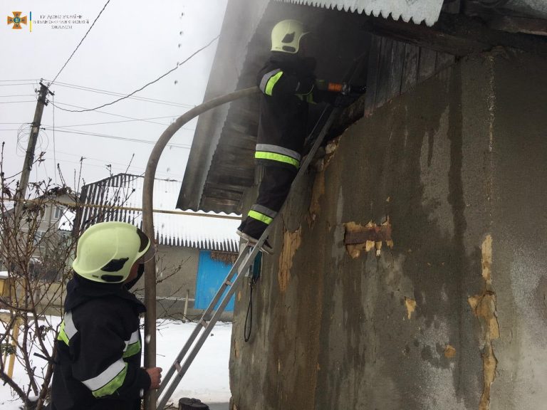 На Прикарпатті горіла літня кухня в приватному господарстві (ФОТО) 6 266166323 4564041420382324 6702815563324135842 n
