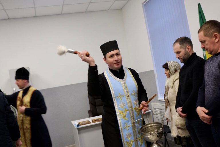 В Шепарівцях на Коломийщині освятили оновлені ЦНАП та ФАП (ФОТО) 10 В Шепарівцях на Коломийщині освятили оновлені ЦНАП та ФАП (ФОТО)