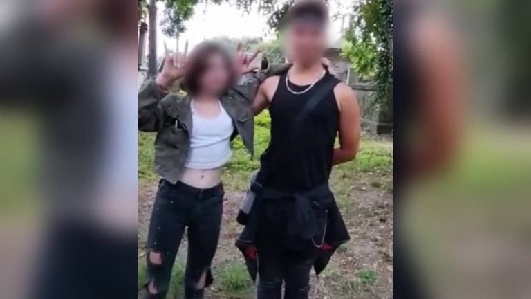 Фотографувались із людським черепом: на Прикарпатті трьом підліткам винесли вирок за наругу над могилами (ФОТО) 10 270116244 3147574345473223 8922552797452903042 n