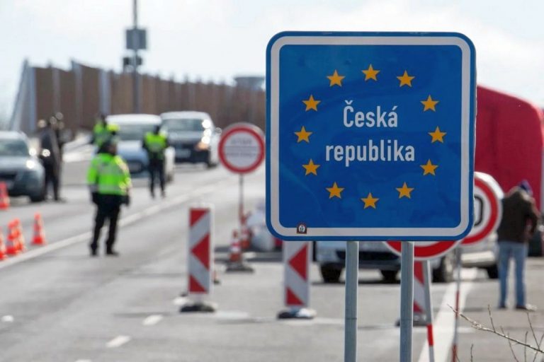 Українці зможуть поїхати до Чехії за оновленими правилами: перелік 2 Chekhiya zakryla kordon dlya inozemtsiv cherez poshyrennya koronavirusu
