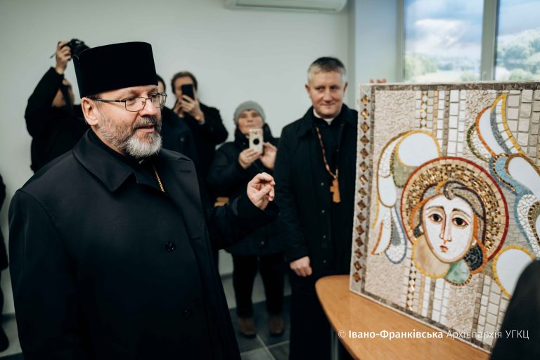 Патріарх Святослав зробив подарунок Івано-Франківському національному технічному університету нафти й газу (ФОТО) 7 Патріарх Святослав зробив подарунок для Івано-Франківського національного технічного університету нафти й газу (ФОТО)