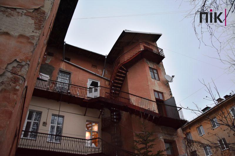 Івано-Франківськ навиворіт: вулиця Курбаса (ФОТОРЕПОРТАЖ) 29 DSC 0060 scaled