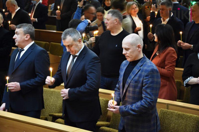 У Франківську відкрилася сесія обласної ради: пластуни по-особливому привітали депутатів (ФОТО) 4 DSC 0267 scaled