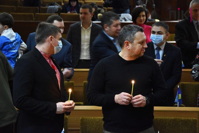 У Франківську відкрилася сесія обласної ради: пластуни по-особливому привітали депутатів (ФОТО) 5 DSC 0270 scaled