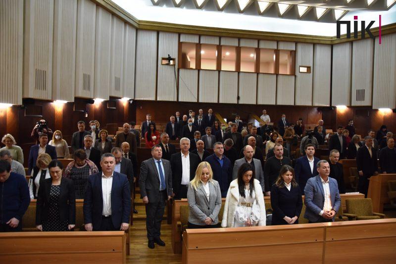 У Франківську відкрилася сесія обласної ради: пластуни по-особливому привітали депутатів (ФОТО) 15 DSC 0303 scaled