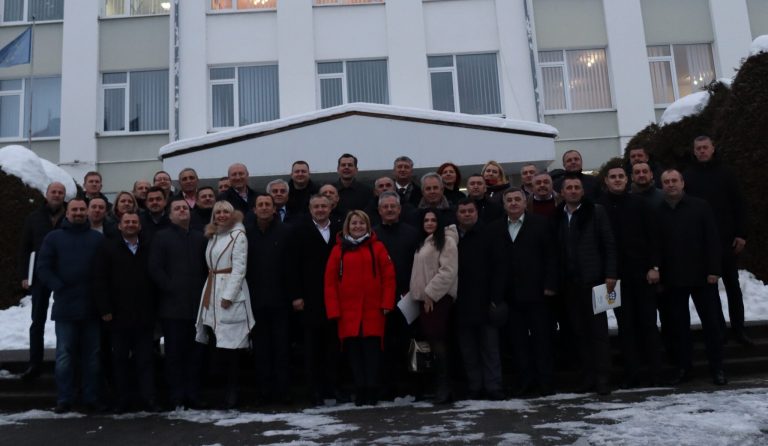 У Долині зібралися понад 60 голів територіальних громад Прикарпаття: про що говорили (ФОТО)