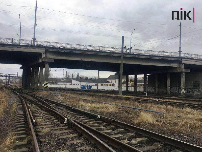 Мандри непомітним Франківськом: що колись було в районі залізничного мосту через колію (ФОТО) 13 photo 2021 12 01 17 12 14 scaled