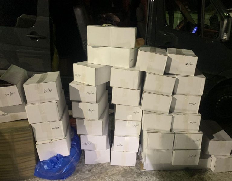 Львівські митники виявили в авто понад 300 кг іспанського делікатесу 9 varta1.com .ua 270195547 668690717829322 3239690193506790243 n
