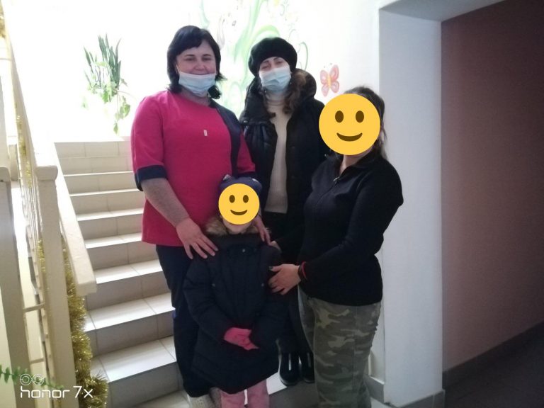 У Франківську сім’я всиновила 5-річну дівчинку (ФОТО) 5 268766991 4519840084790929 1681389867896068807 n
