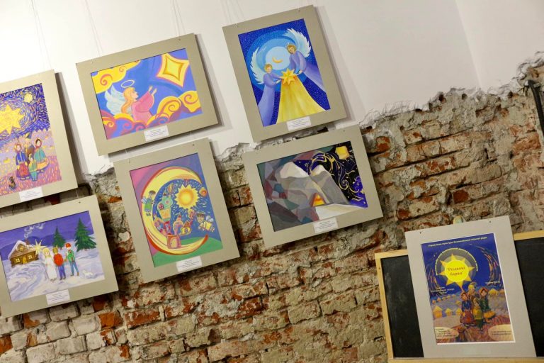 Виставка полотен у Коломиї - карта емоцій та кольорів, що притягує людей (ФОТО) 12 270846148 1029600324289651 4229306894253815195 n